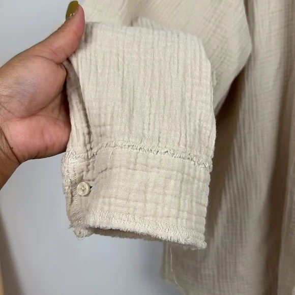 Aerie oversized Gauzy Coverup Shirt - Picture 4 of 9